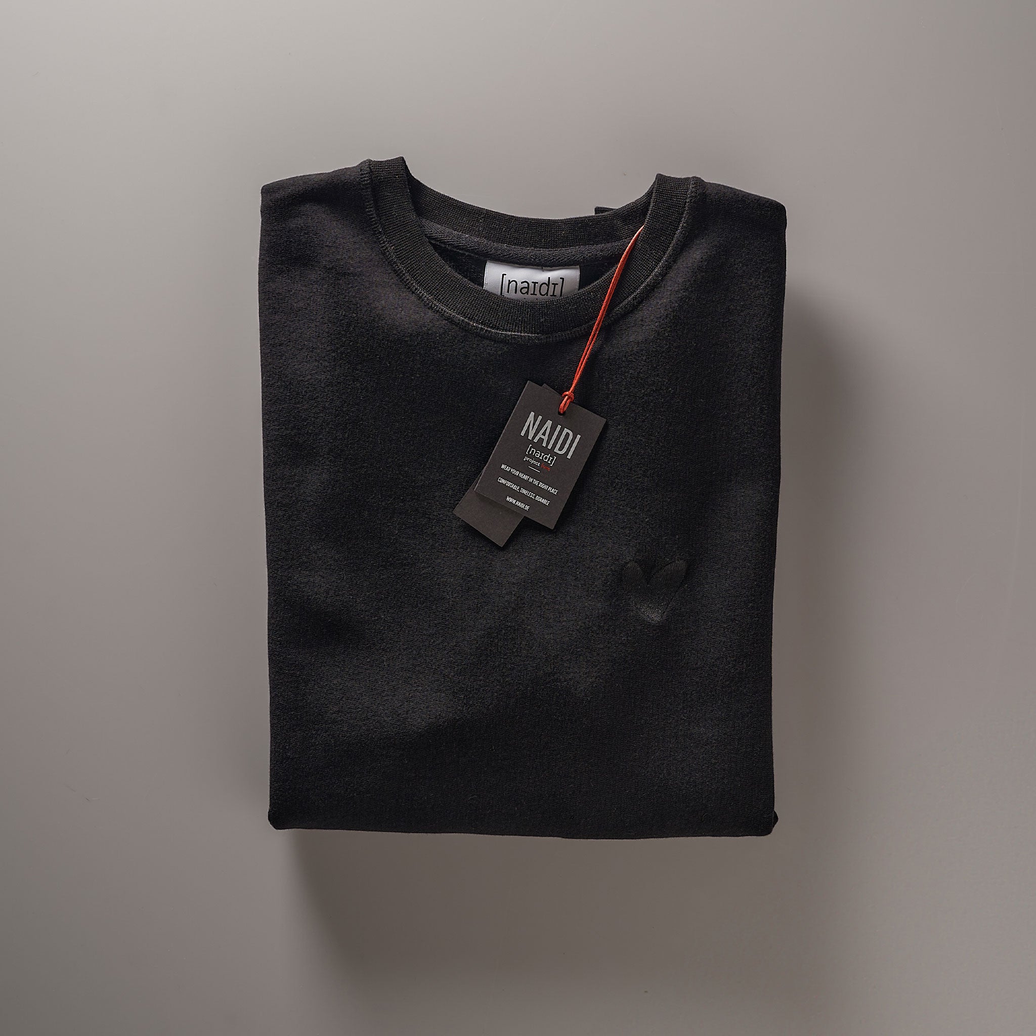 Sweatshirt mit Ton in Ton Herz Logo