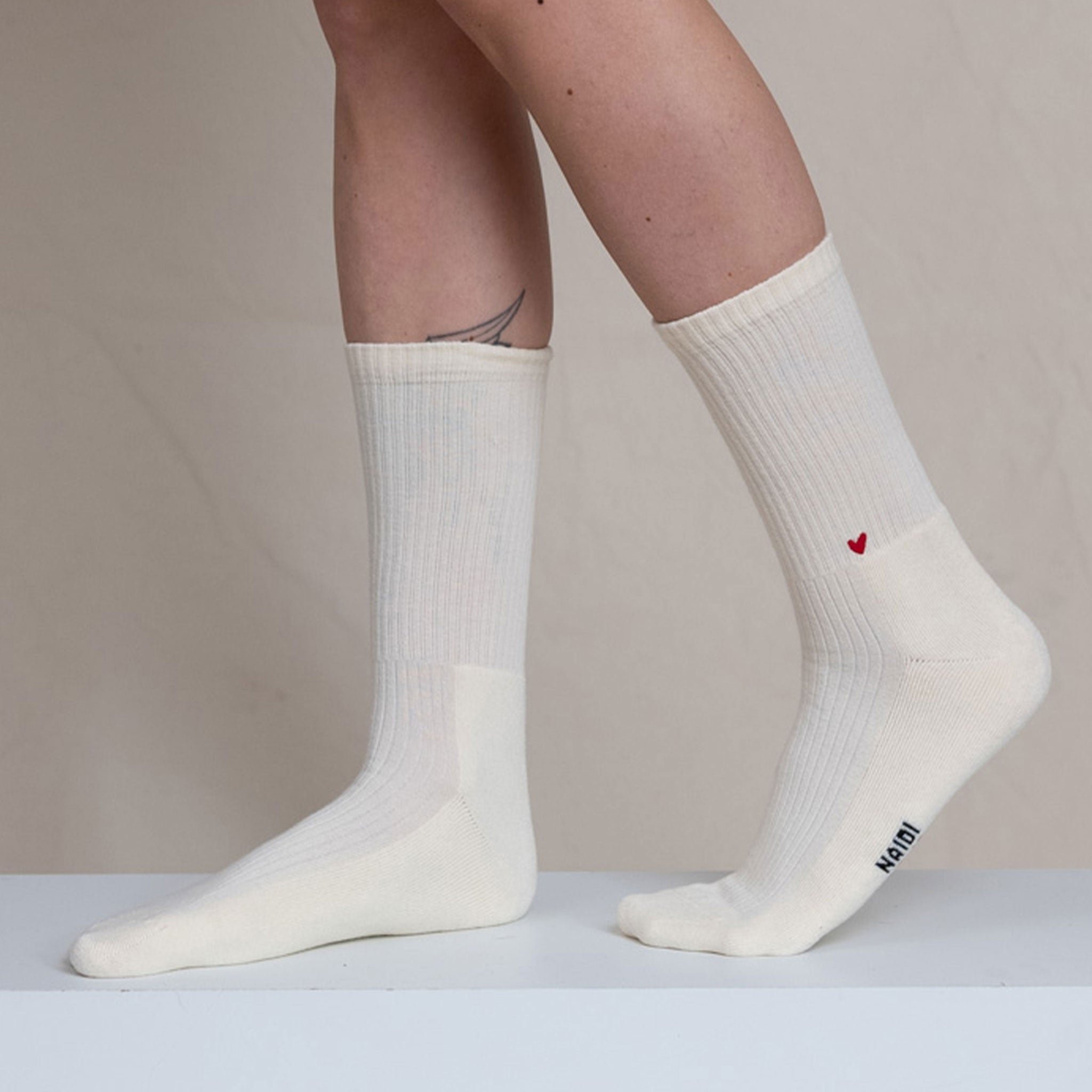 Gerippte Socken mit Logo am Knöchel (1cm)