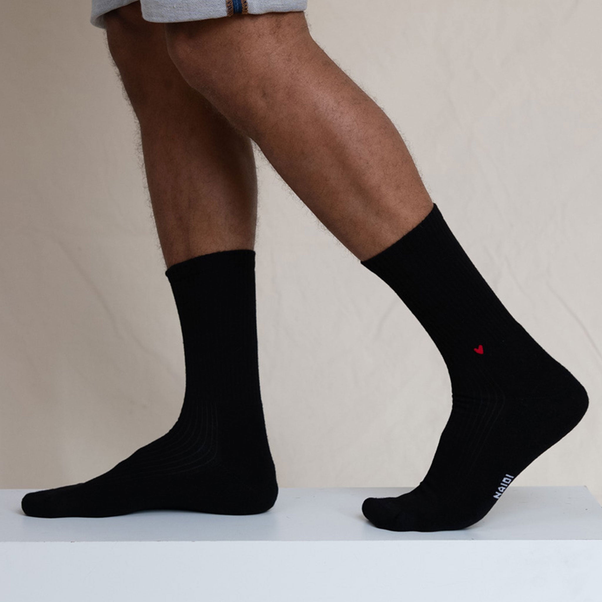 Gerippte Socken mit Logo am Knöchel (1cm)