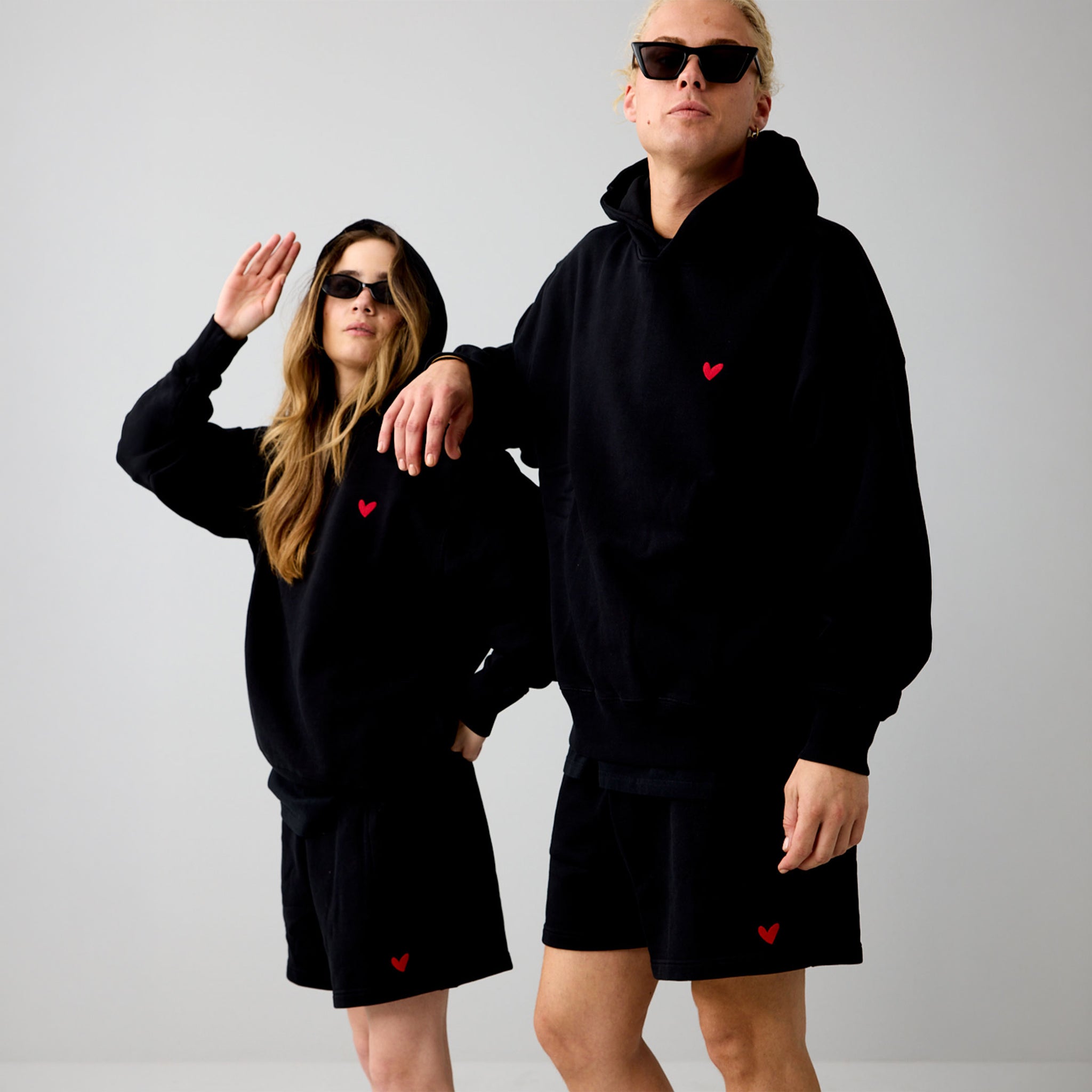 Oversized Hoodie mit Herz Logo