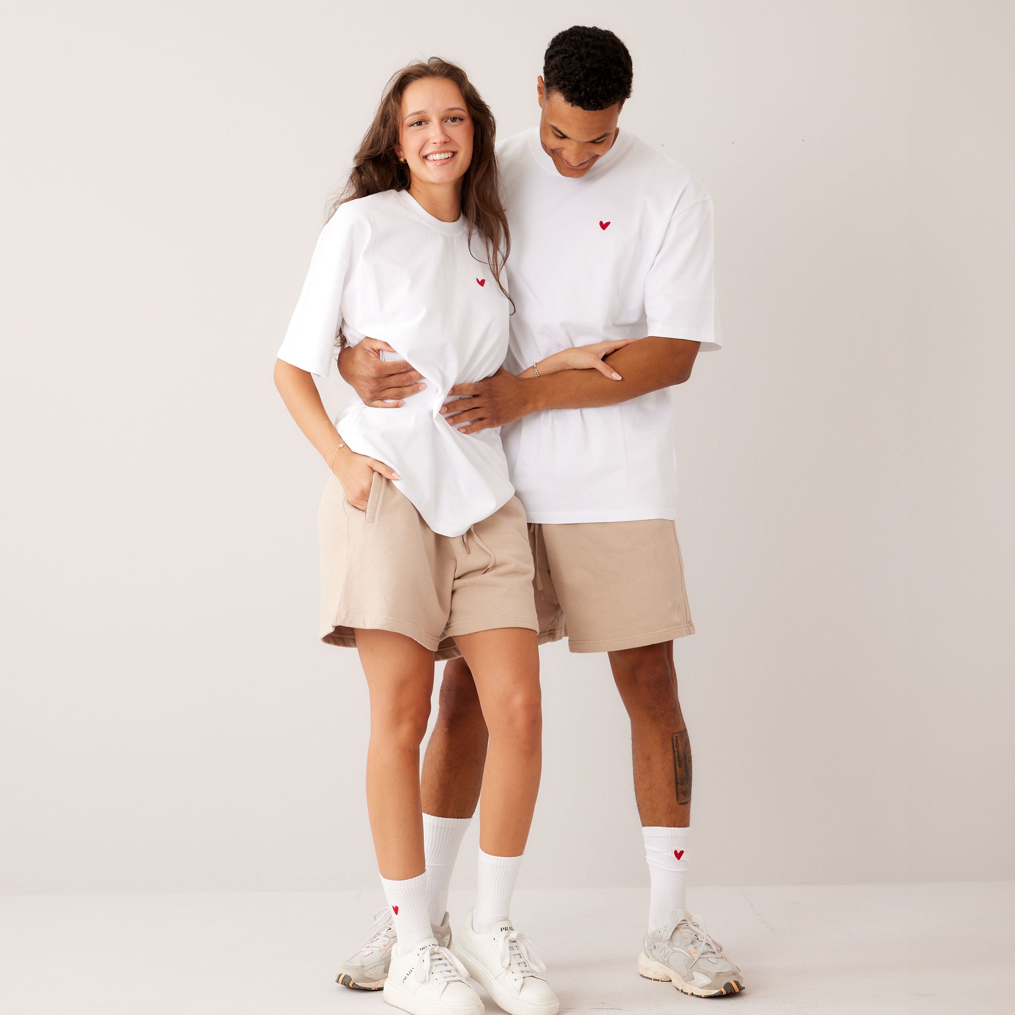 Oversized T-Shirt mit Herz Logo