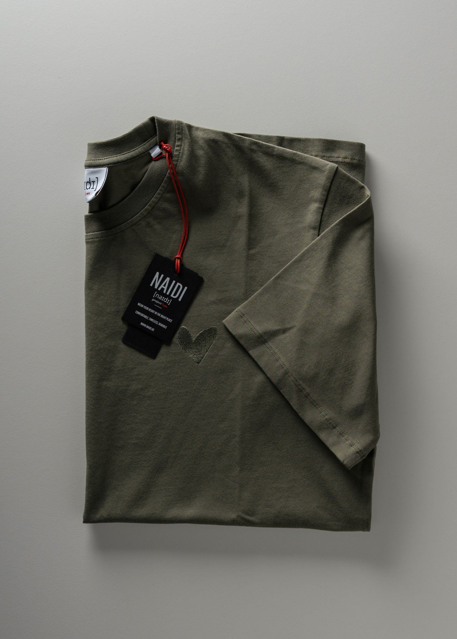 T-Shirt mit Ton in Ton Herz Logo