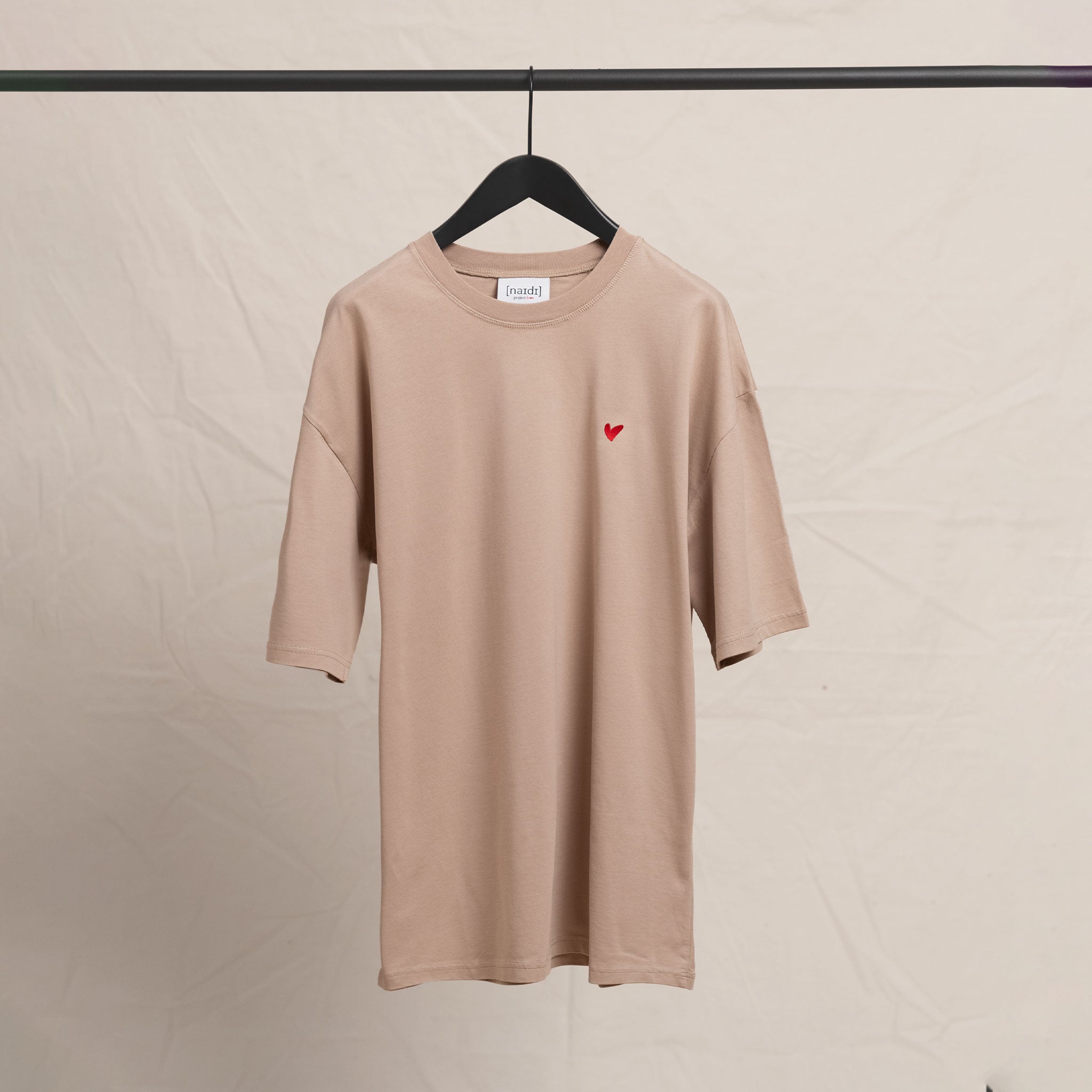 Oversized T-Shirt mit Herz Logo