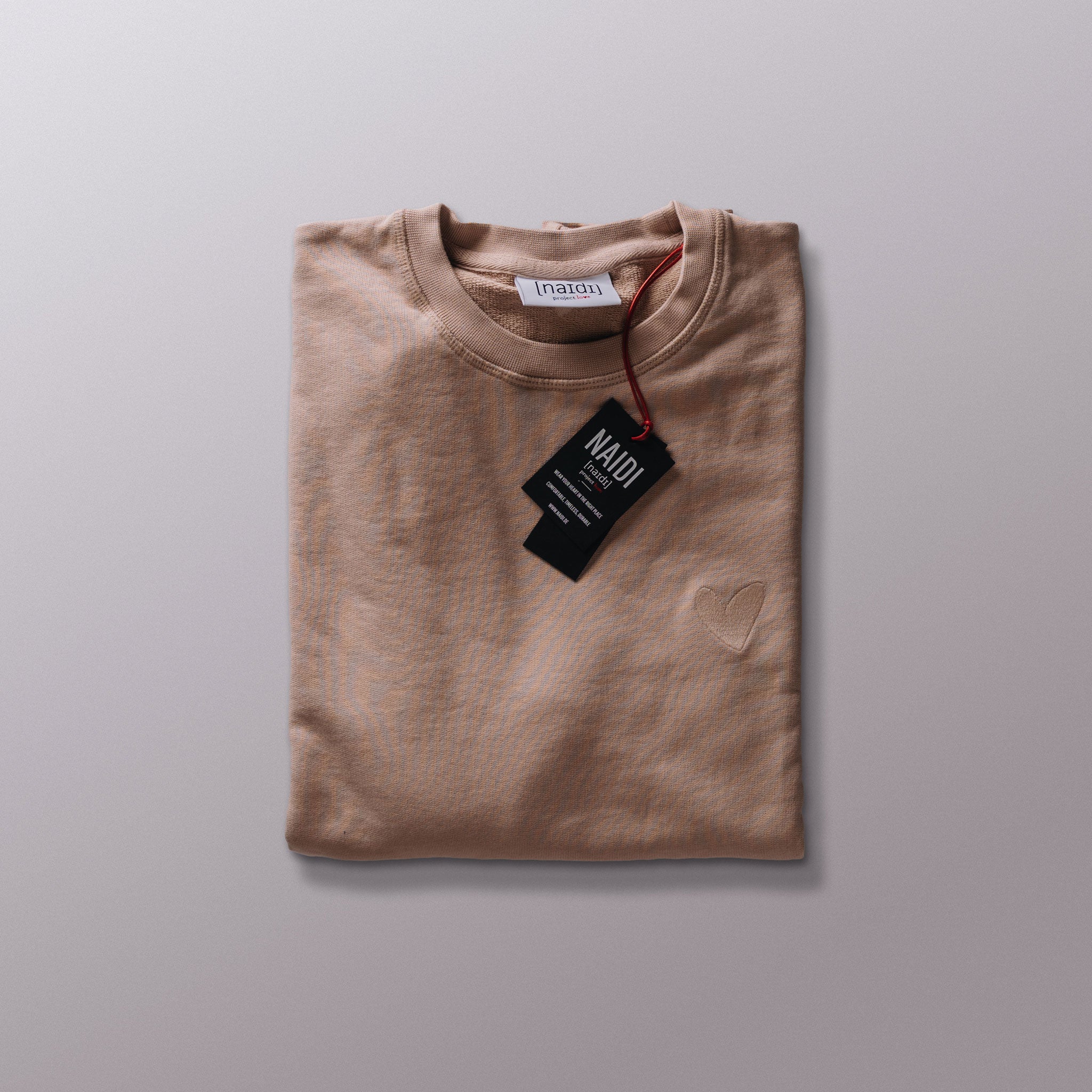 Sweatshirt mit Ton in Ton Herz Logo