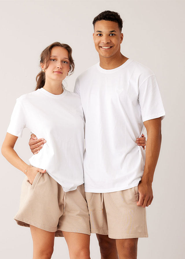 T-Shirt mit Ton in Ton Herz Logo