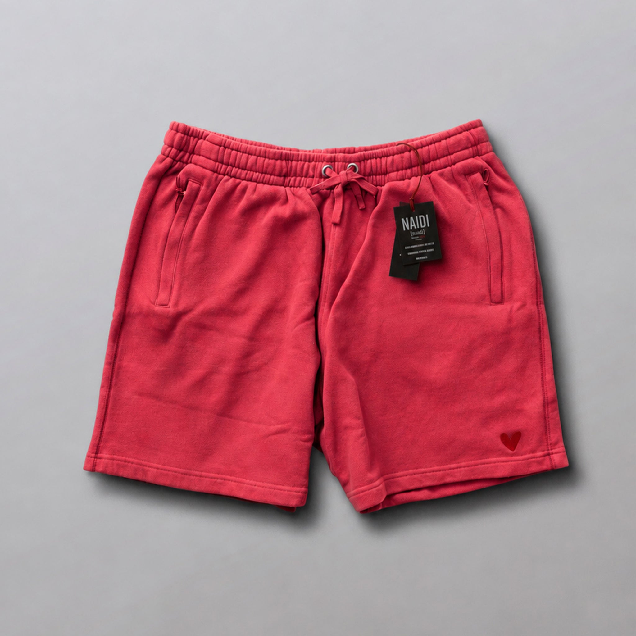 Premium Shorts mit Herz Logo