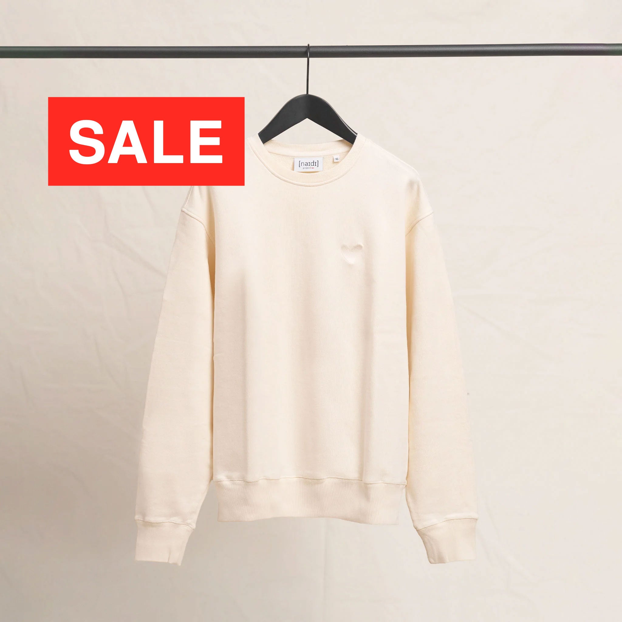 Oversized Sweatshirt mit Ton in Ton Herz Logo
