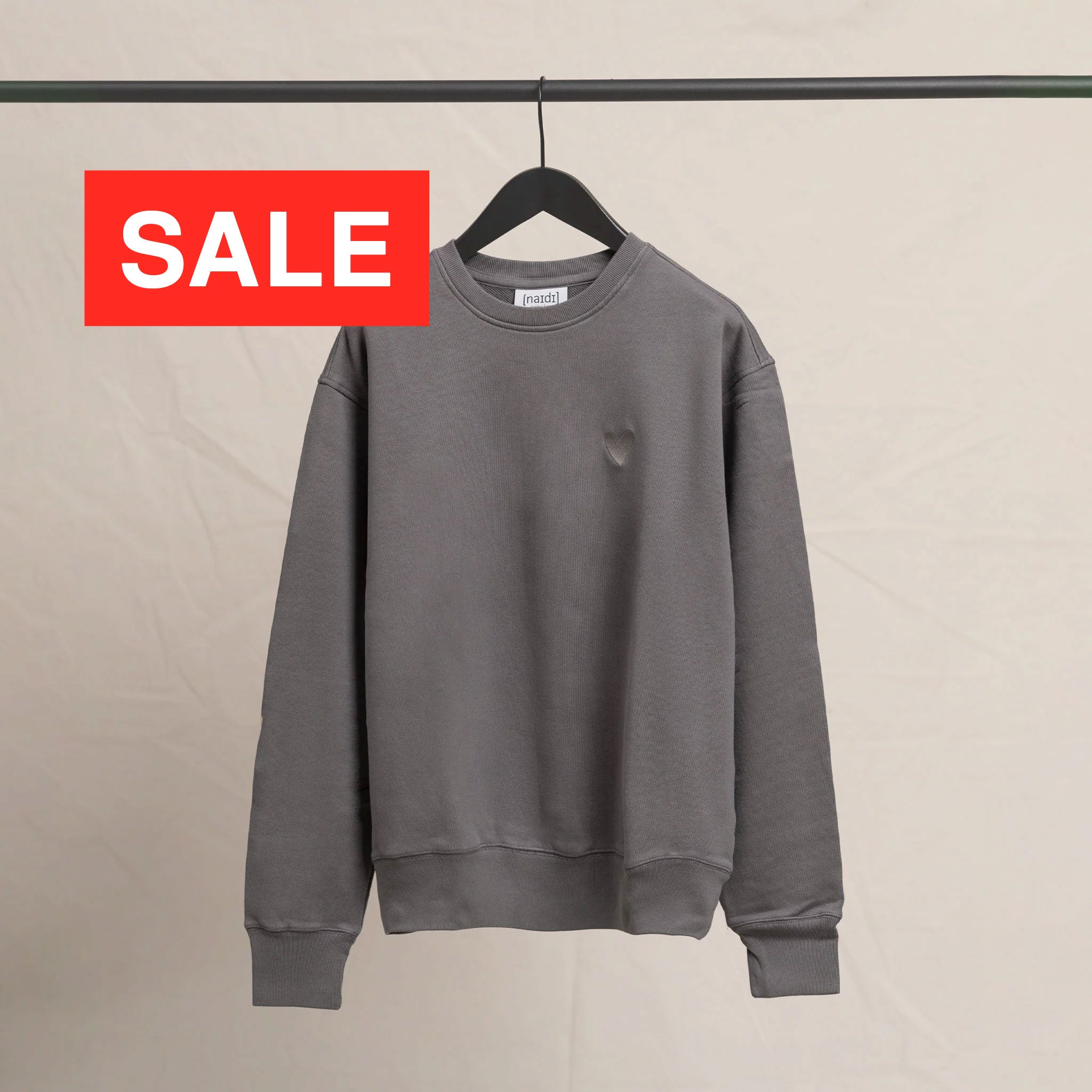 Oversized Sweatshirt mit Ton in Ton Herz Logo