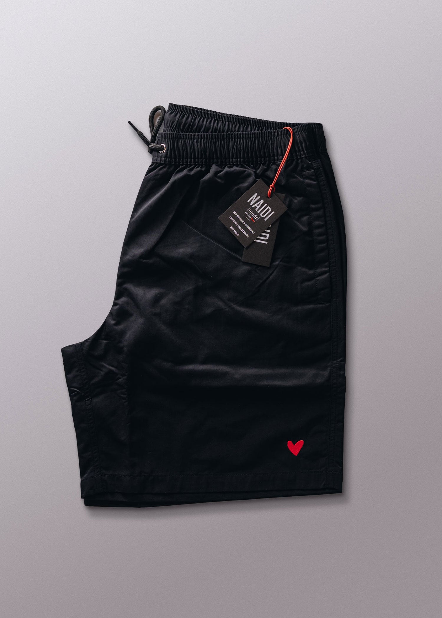Premium Badeshorts mit Herz Logo
