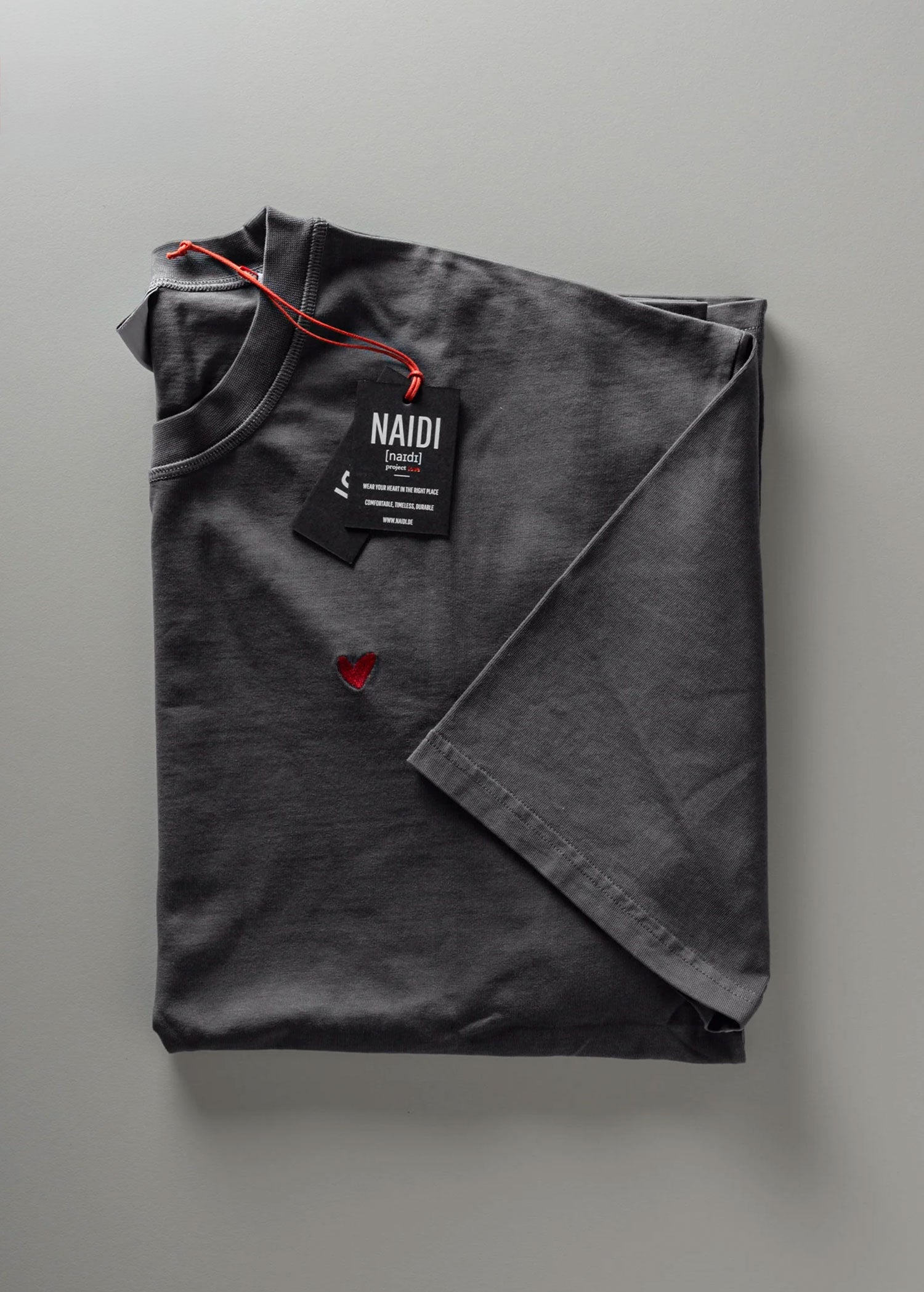 Oversized T-Shirt mit Herz Logo
