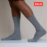 Gerippte Socken mit Logo am Knöchel (1cm)
