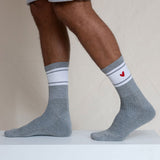 Gerippte Socken mit Herz Logo