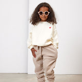 Kinder Sweatshirt mit rotem Herz Logo