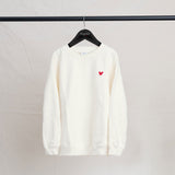 Kinder Sweatshirt mit rotem Herz Logo