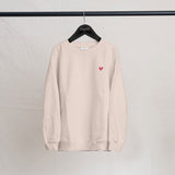Kinder Sweatshirt mit rotem Herz Logo