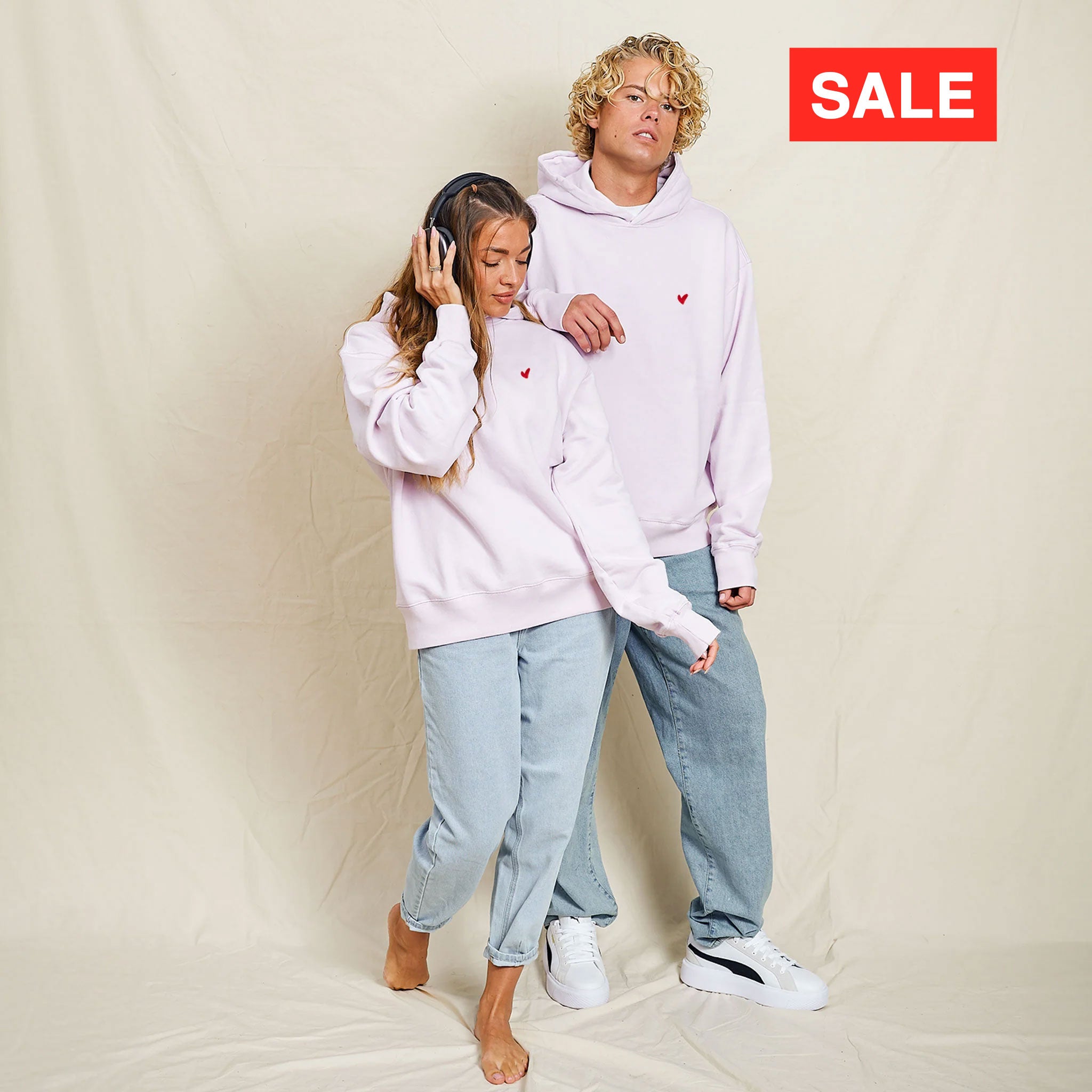 Oversized Hoodie mit Herz Logo