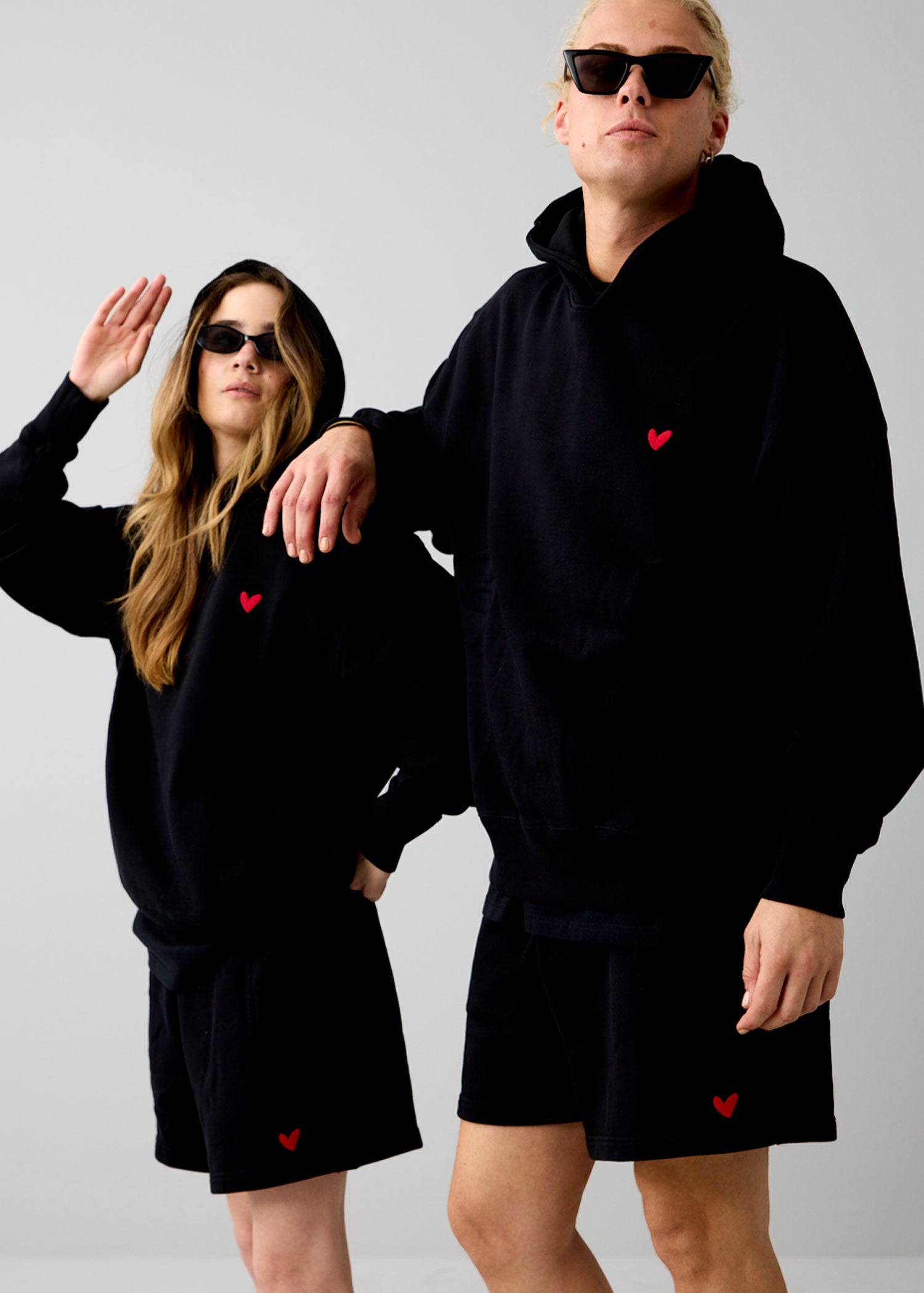 Oversized Hoodie mit Herz Logo