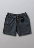 Premium Shorts mit Ton in Ton Herz Logo