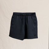 Premium Shorts mit Ton in Ton Herz Logo