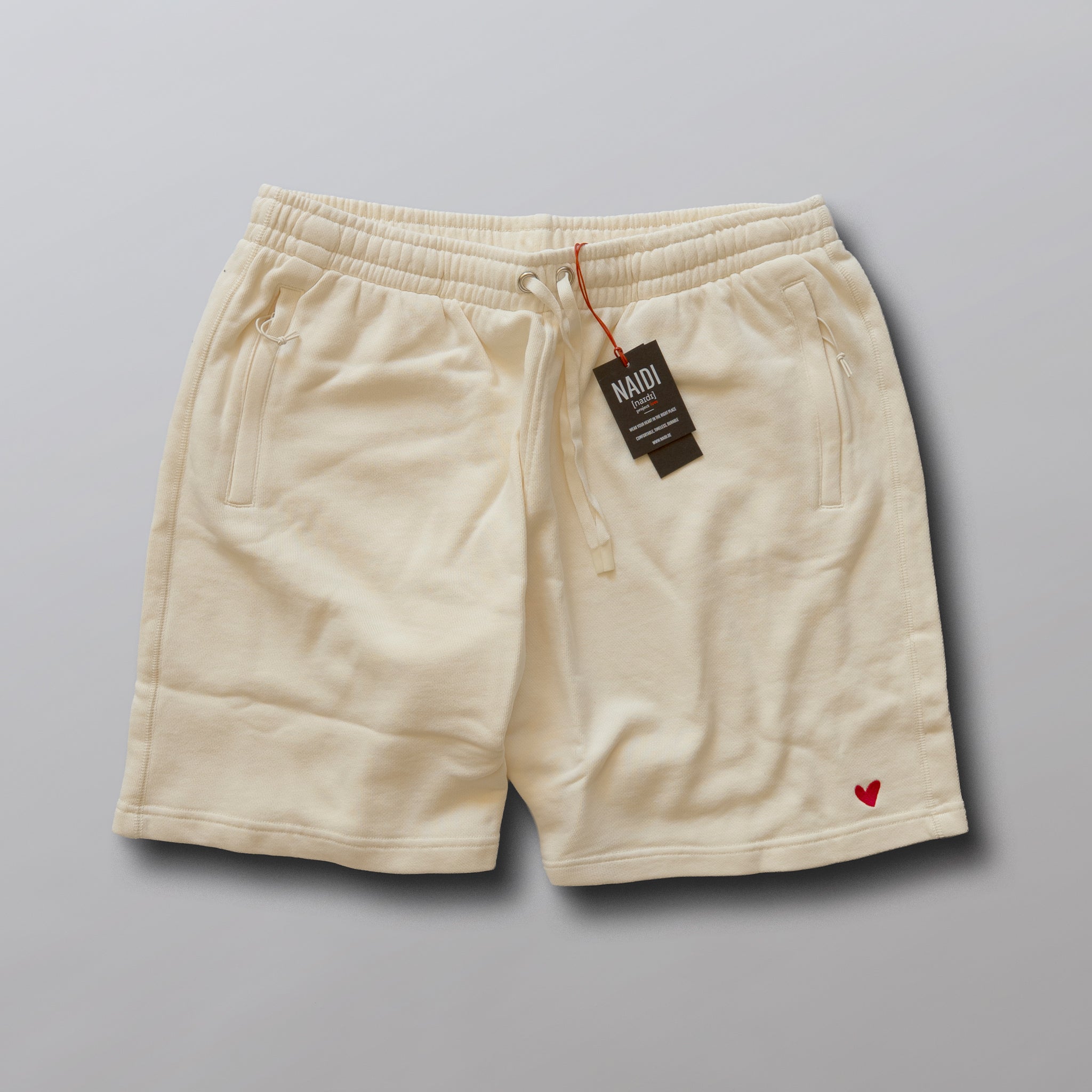 Premium Shorts mit Herz Logo