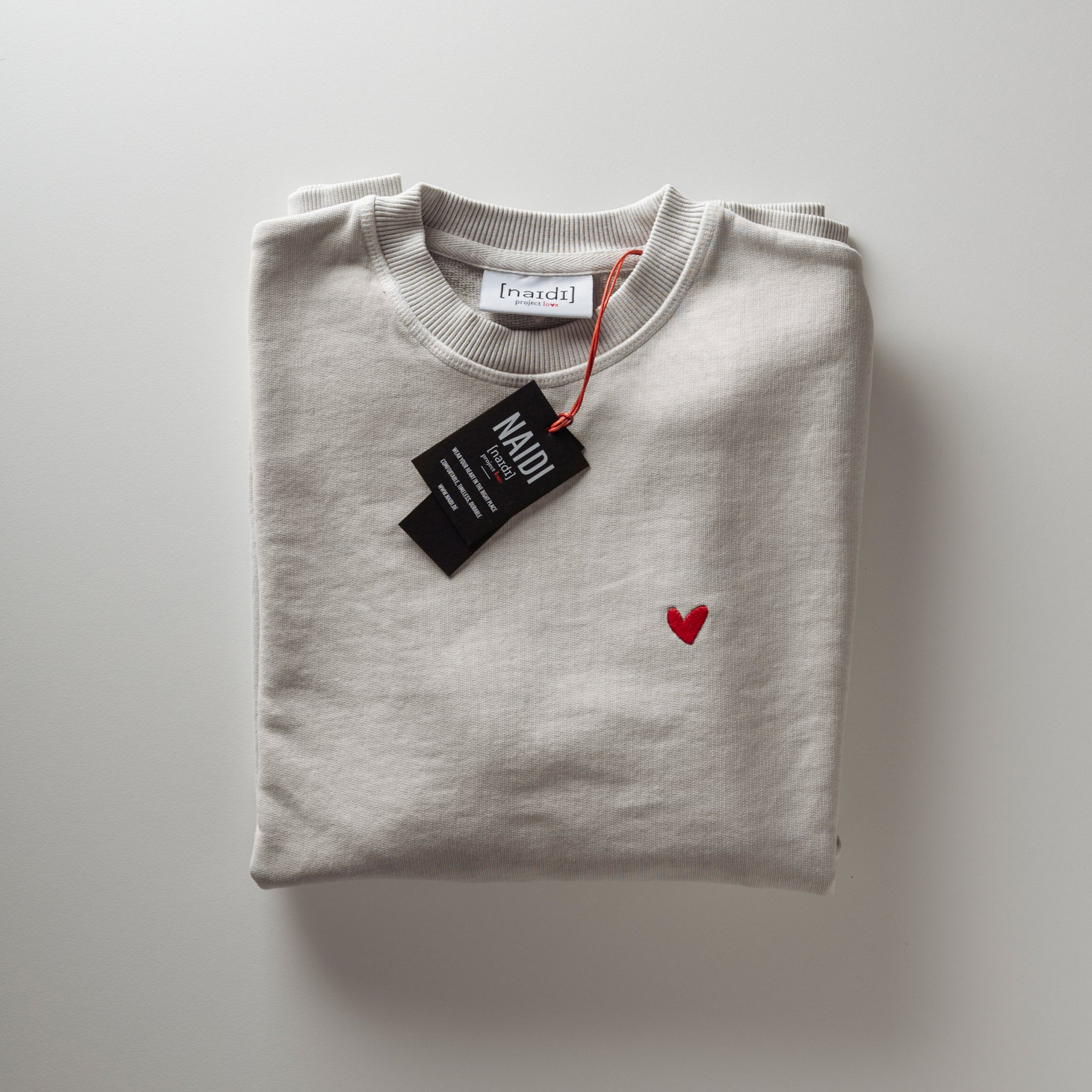 Stone Washed Sweatshirt mit Herz Logo