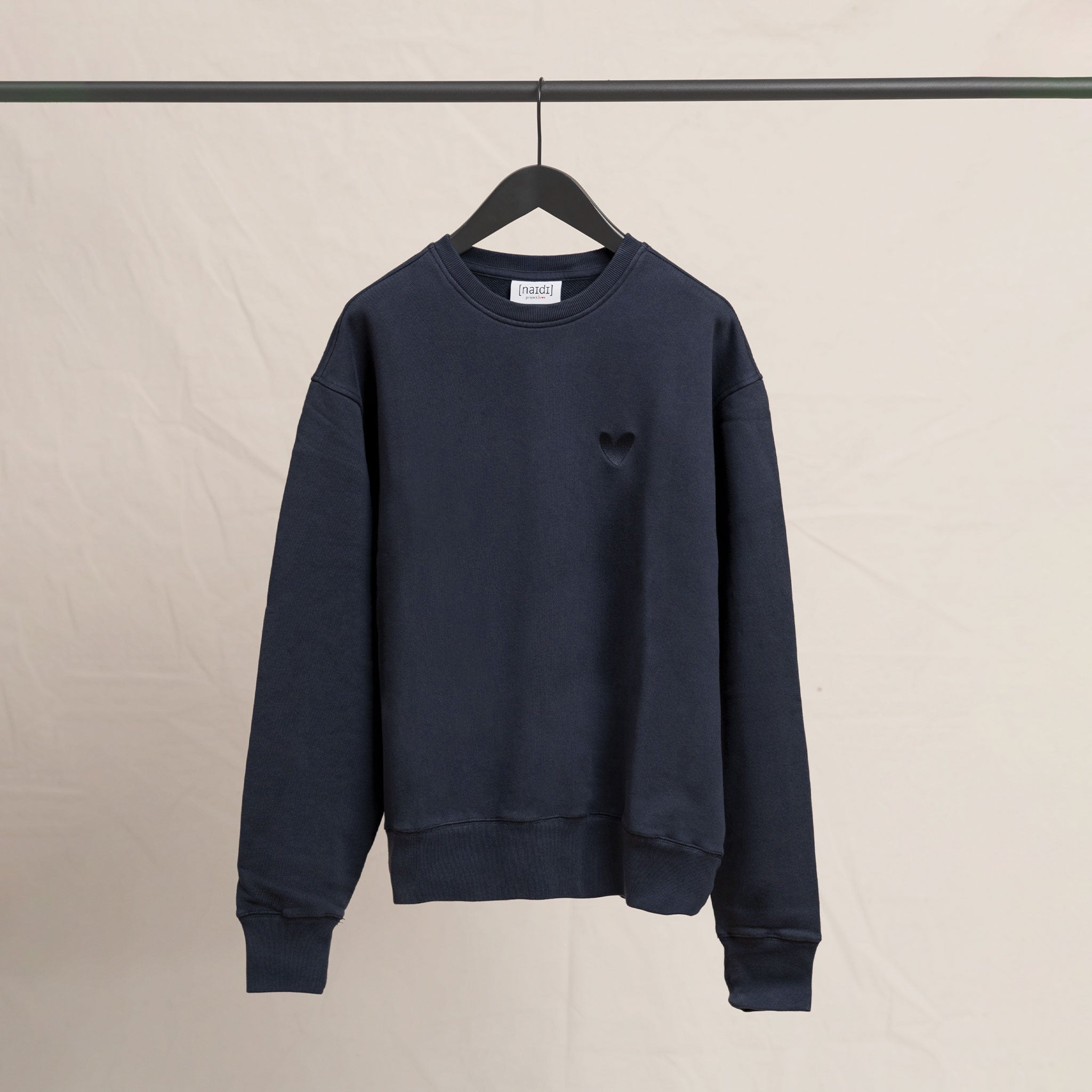 Oversized Sweatshirt mit Ton in Ton Herz Logo