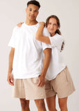 Premium Shorts mit Ton in Ton Herz Logo