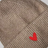 Gerippte Wollmütze mit Herz Logo
